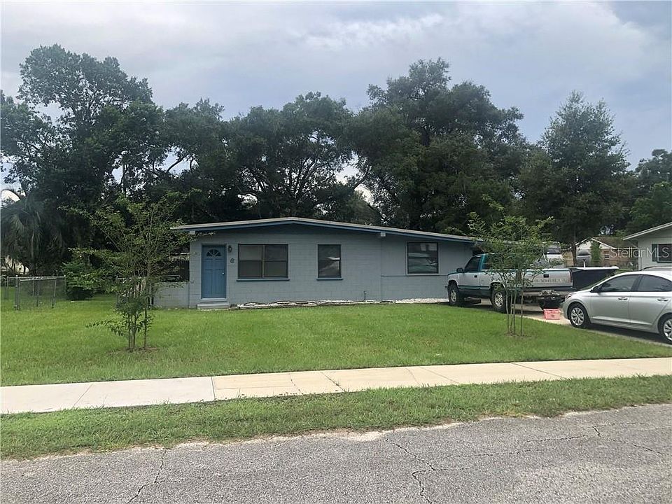 1st image of 6 Jeanette Dr