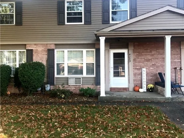 4249 New Rd, Youngstown, OH 44515