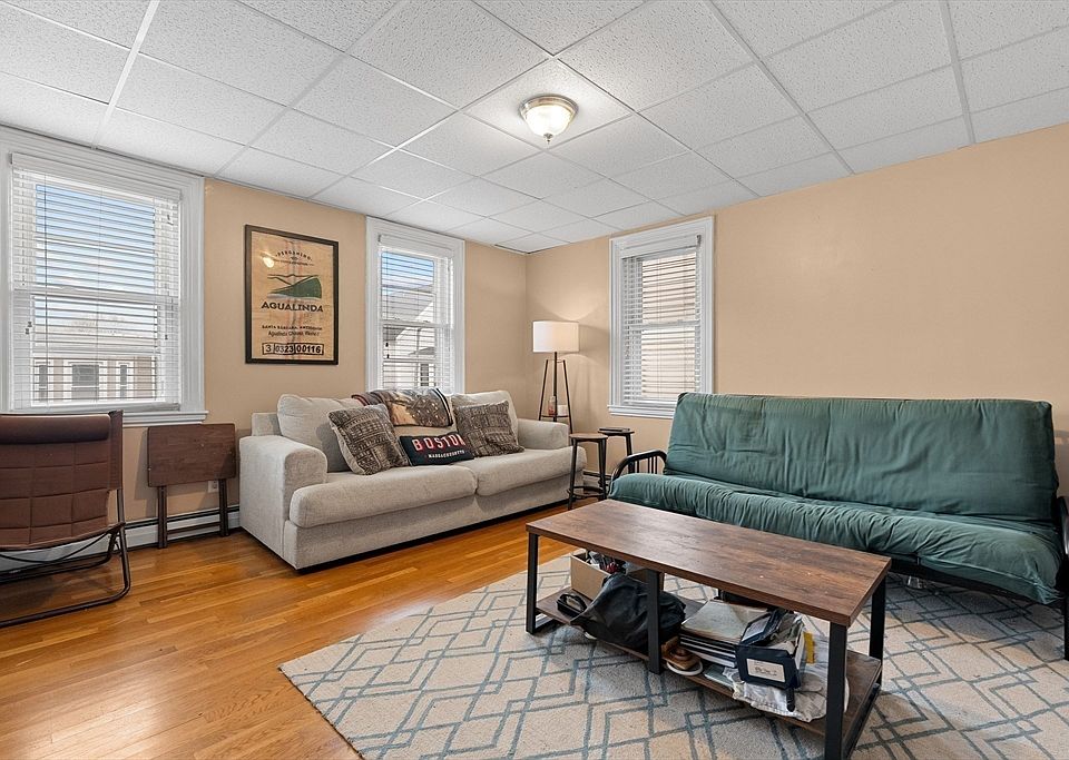 1st image of 674 Saratoga St #2B