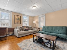 674 Saratoga St, Boston, MA
