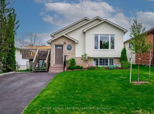 2114 Easthill Dr, Peterborough, ON K9L 1Y8