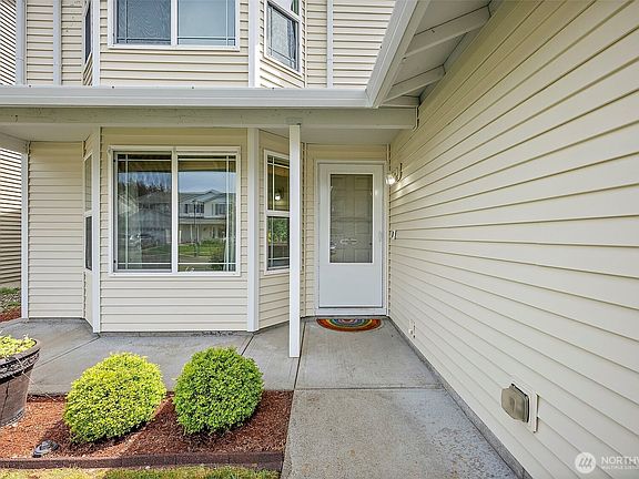 2nd image of 3324 Kona Street NE