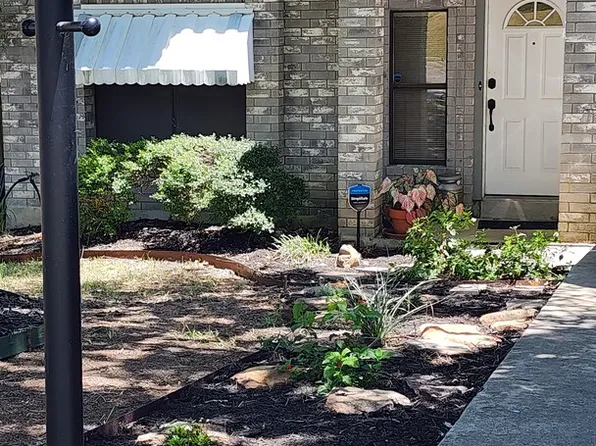 (undisclosed Address), Universal City, TX 78148