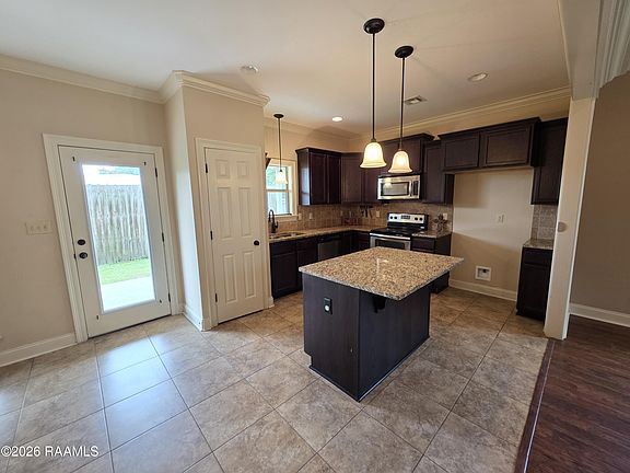 5th image of 425 Milton Estates Ln