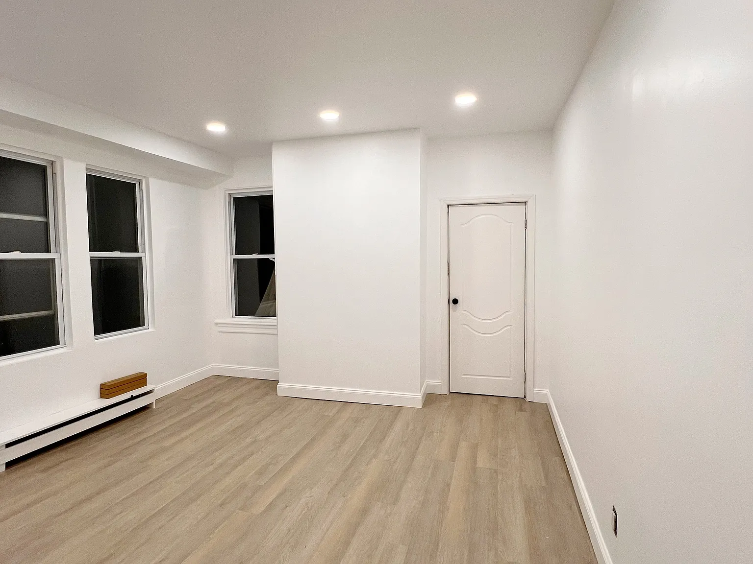 325 Essex St — Photo 3