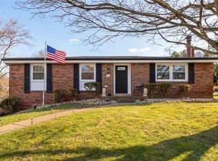 701 Havengate Dr, Bethel Park, PA 15102