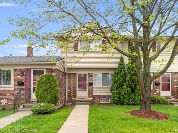 9632 Cornell St, Taylor, MI 48180