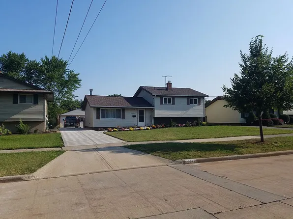 13942 Havendale Dr, Brookpark, OH 44142