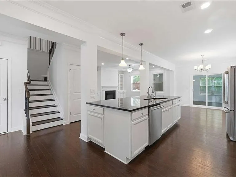 4865 Alexandria Ave — Photo 6