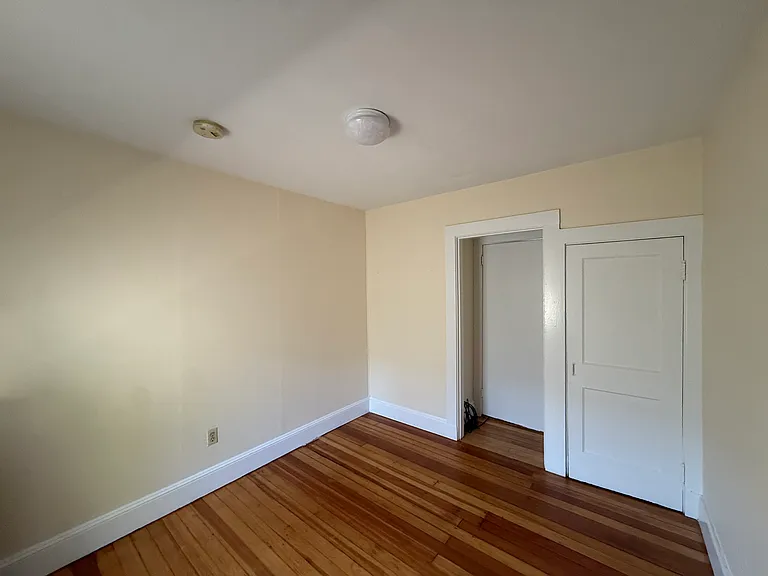 899 Broadway #4 — Photo 11