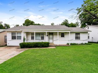3424 Willow Creek Dr, Midwest City, OK 73110