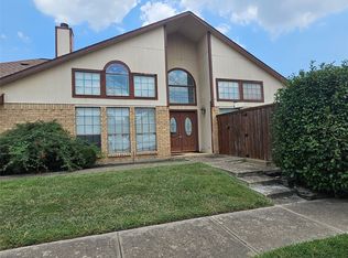 365 Crooked Ln, Mesquite, TX