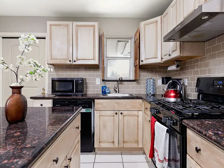 1303 General Bragg St — Photo 14