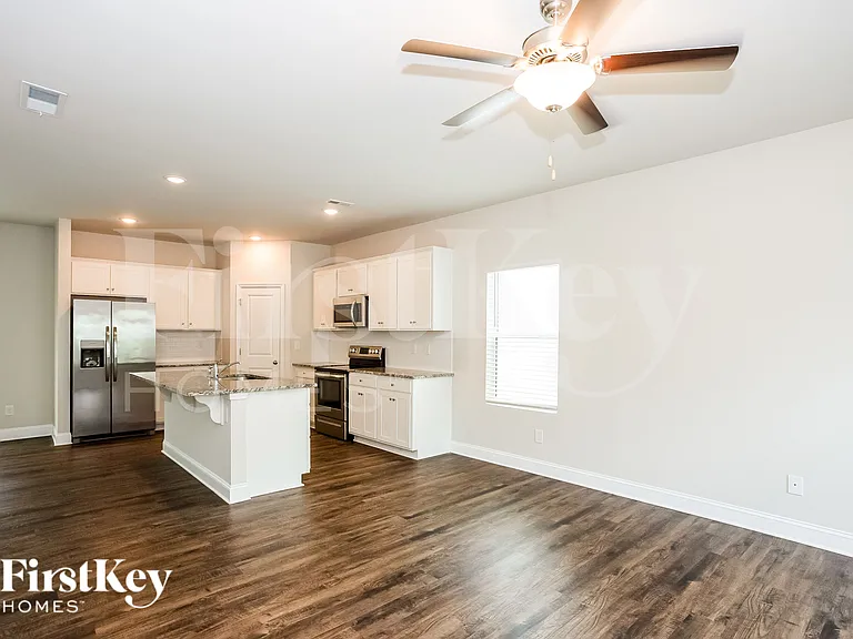 5225 Cobblestone Glen Dr — Photo 6