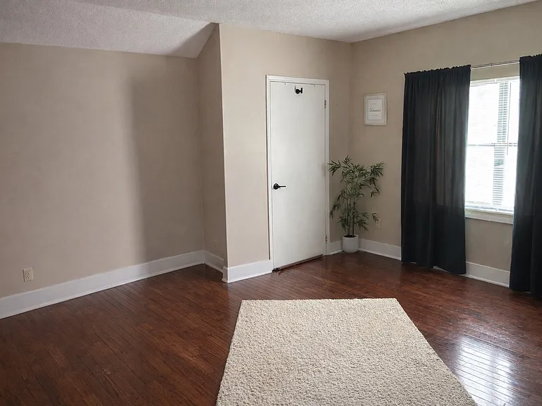 145 S Jackson St #2 — Photo 3