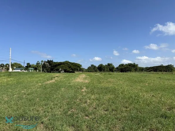 7 Barrio Mora, Isabela, PR 00662