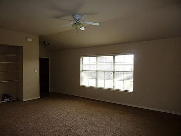 3rd image of 4002 Carrera Ln #4004