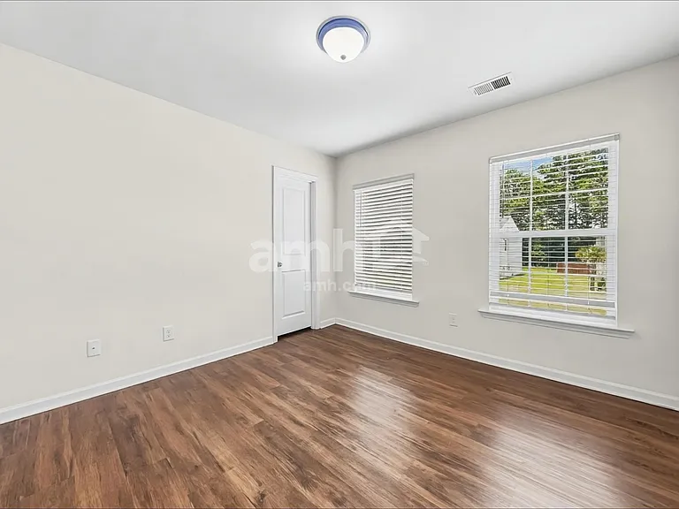 518 Singing Bush Ave — Photo 18