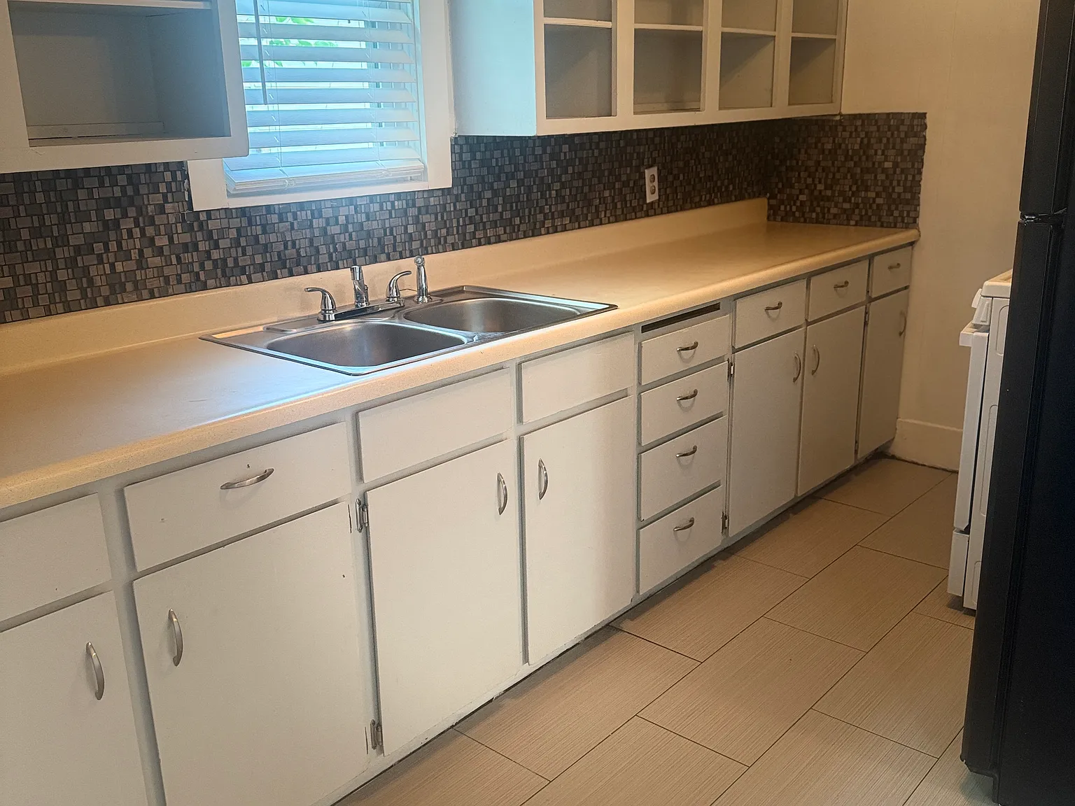 3 bed, 1092 sqft, $1,525 — Photo 4
