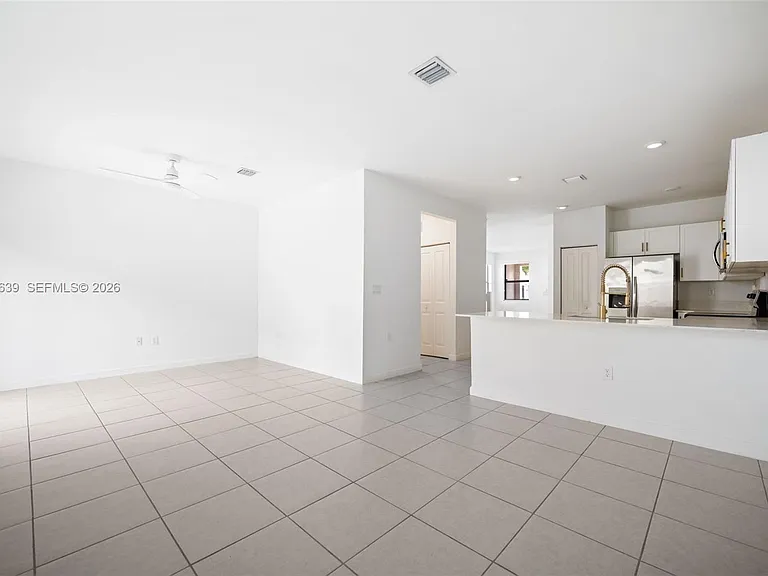 11945 SW 245th Ter — Photo 16