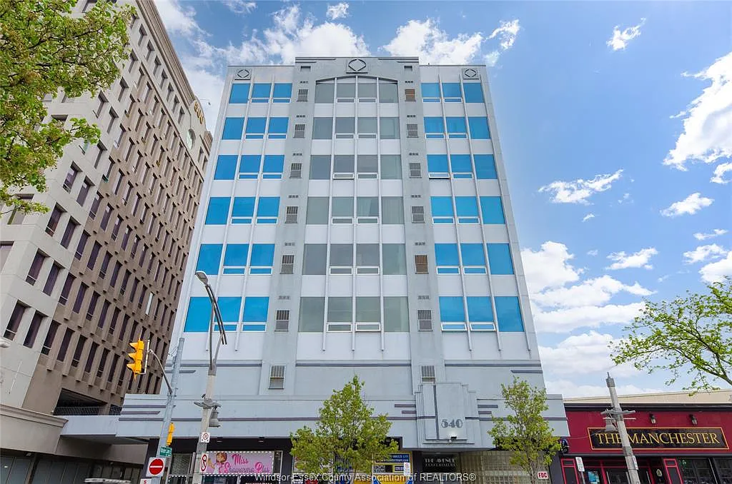 2 bed, 1.0 bath, $1,750 — Photo 2