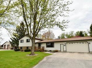 131 Walnut St, Zumbrota, MN 55992