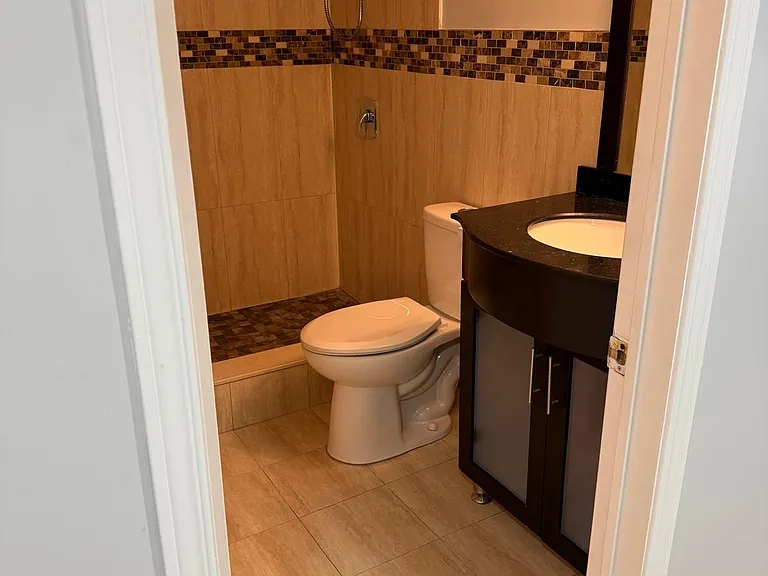 5645 Longford Dr #BASEMENT — Photo 8