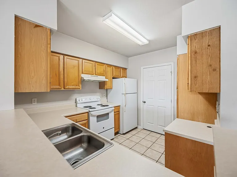 1195 Villagio Cir #203 — Photo 14