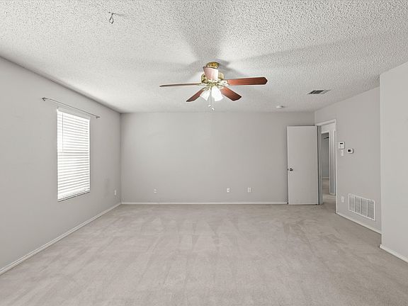 4th image of 4610 Wedgewood Dr