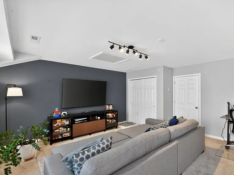 342 South Dr — Photo 26