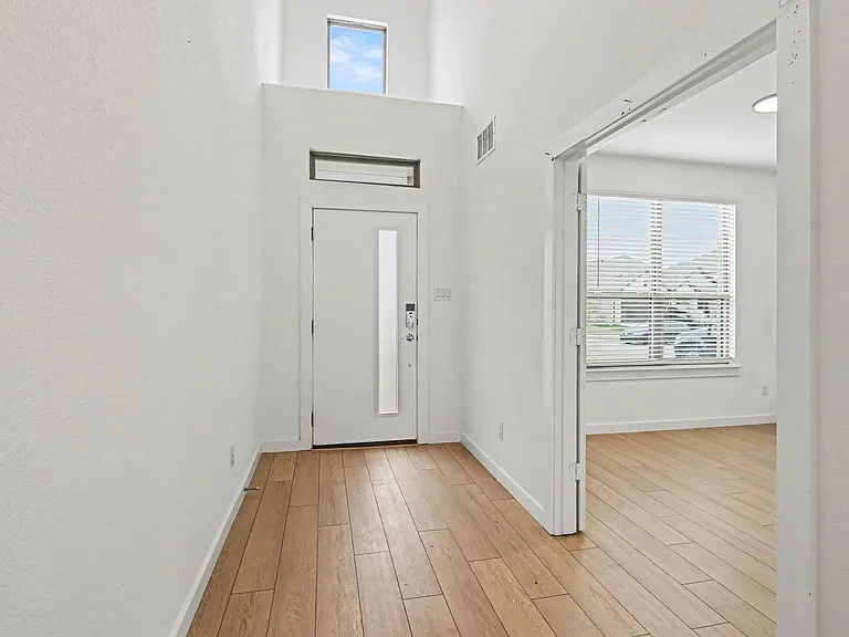 2653 Keokuk St — Photo 3