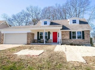15 Gardenview Dr, Saint Peters, MO 63376
