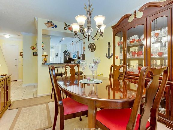 3rd image of 36 Deallyon Ave APT 44