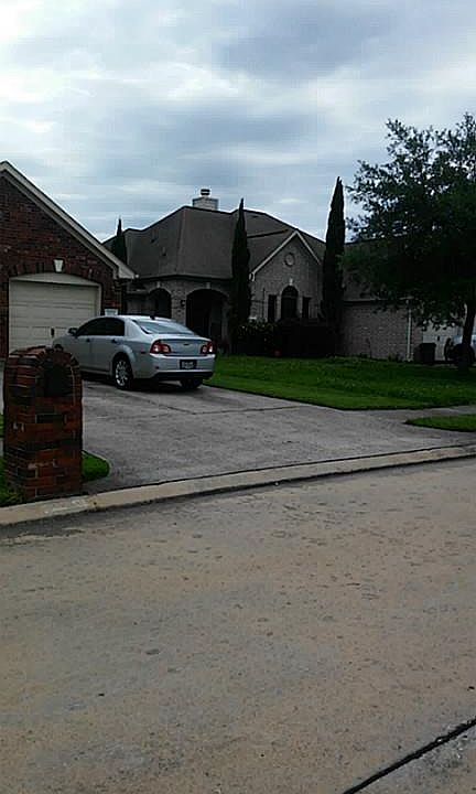 1st image of 11003 Applewood Dr