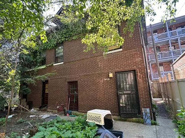 6714 S Paxton Ave, Chicago, IL 60649