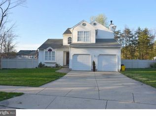 17 Carr Ln, Sicklerville, NJ 08081