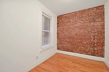 Rented by LJ Sloane Management