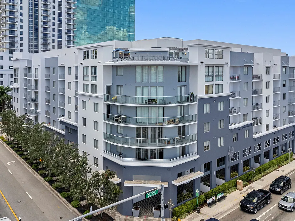 Pearl Dadeland