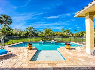 7392 SE Ravissant Dr, Stuart, FL 34997