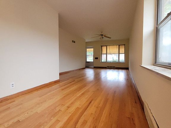 4th image of 5461 Marquette Ave