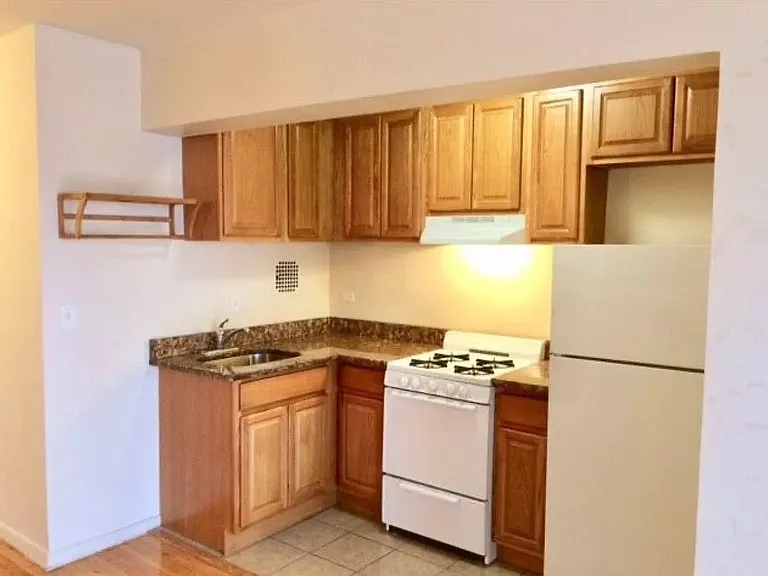 460 E 21st St #6Y — Photo 1