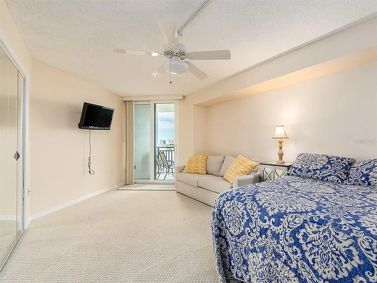 690 Island Way #404 — Photo 25