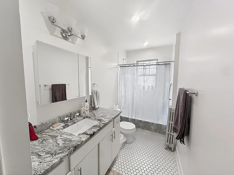 6636 N Glenwood Ave #2E — Photo 13