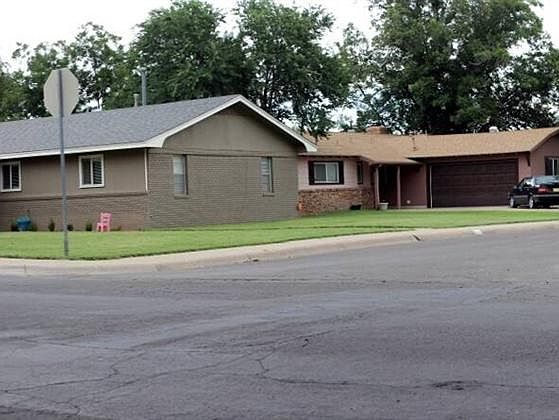 1st image of 305 Linda Cir