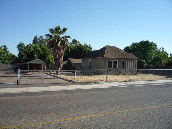 2nd image of 1800 Evans Rd