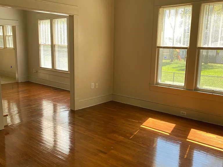 505 S Beaty St — Photo 25