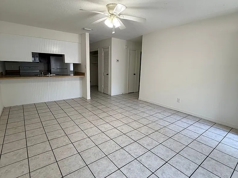 509 Landview Dr #C — Photo 3