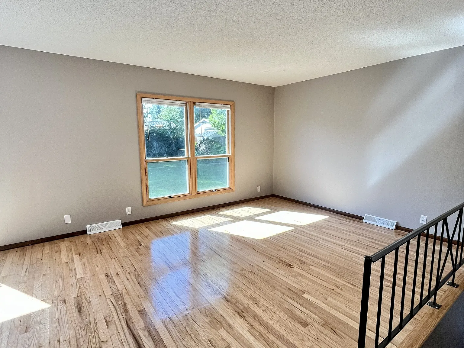 4 bed, 1460 sqft, $2,000 — Photo 3