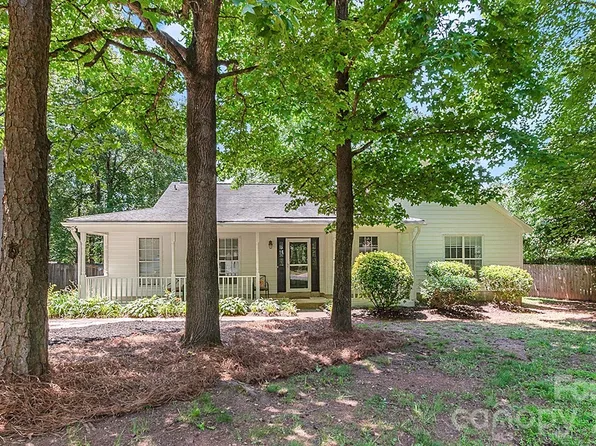 13615 Wildiris Ct, Pineville, NC 28134