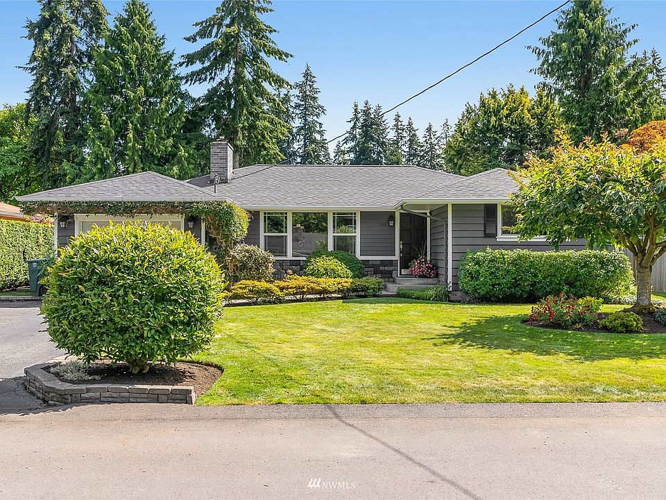 We are pleased to present this well-appointed rambler on a level lot, nestled in the heart of Meadowdale's own Sea Lawn Acres!